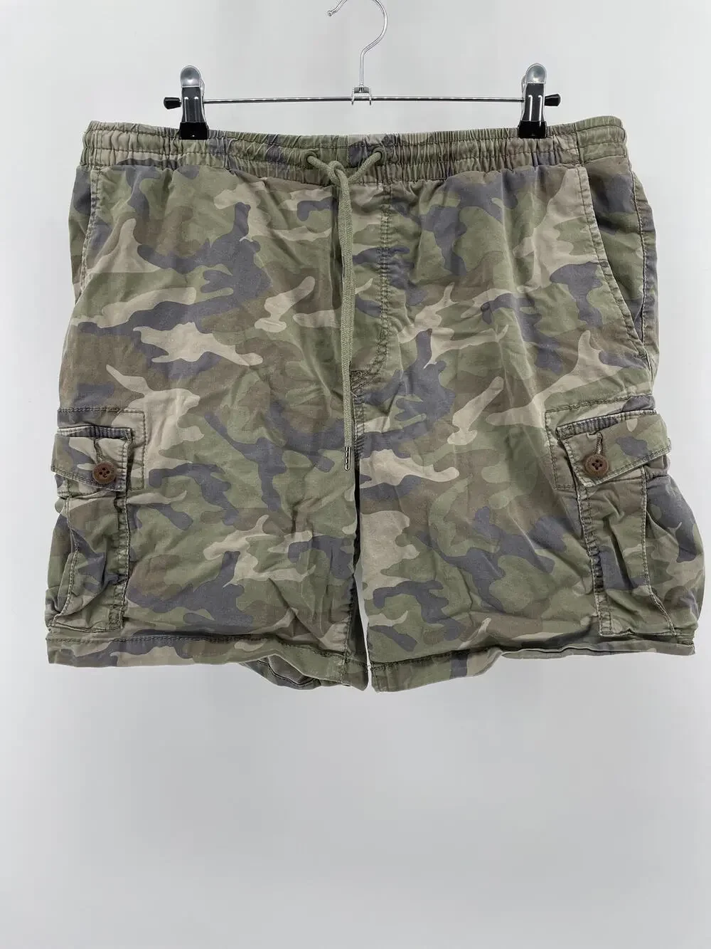 Under Armour Camo Cargo Shorts Men’s L Adjustable Waist Drawstring
